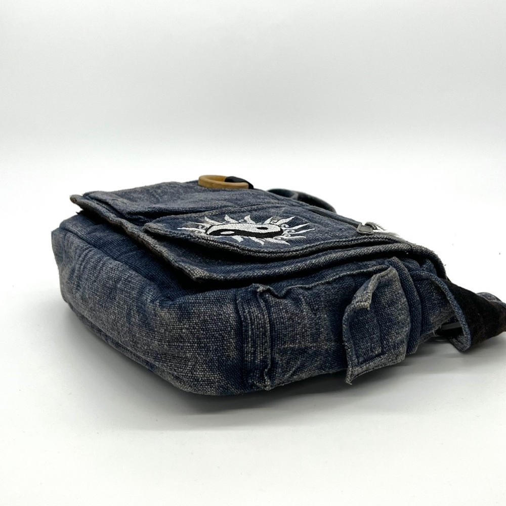 Washable Crossbody Messenger Bag Unisex Design Sustainable Gift - Picture 6 of 16